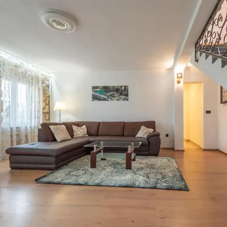 Semesterbostad Esther By Interhome Grižane